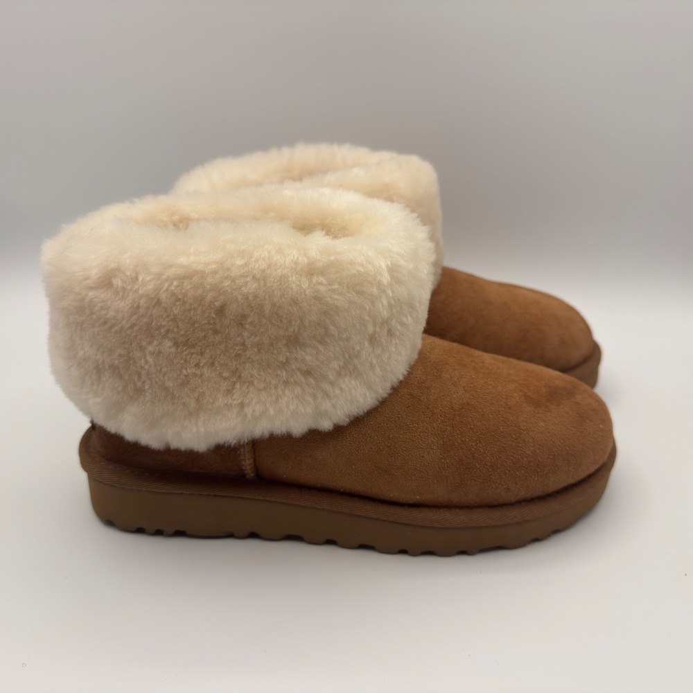 UGG Classic Short Fluff Chestnut Suede Sheepskin Boots 1106757 Womens 5